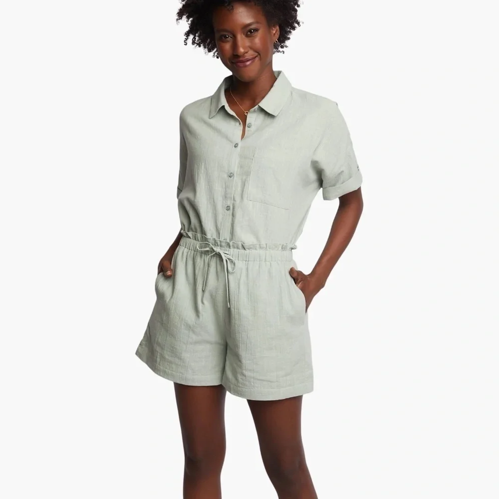 Able Clothing Jordan Easy Short 3.5 inseam, small, Desert Sage green
